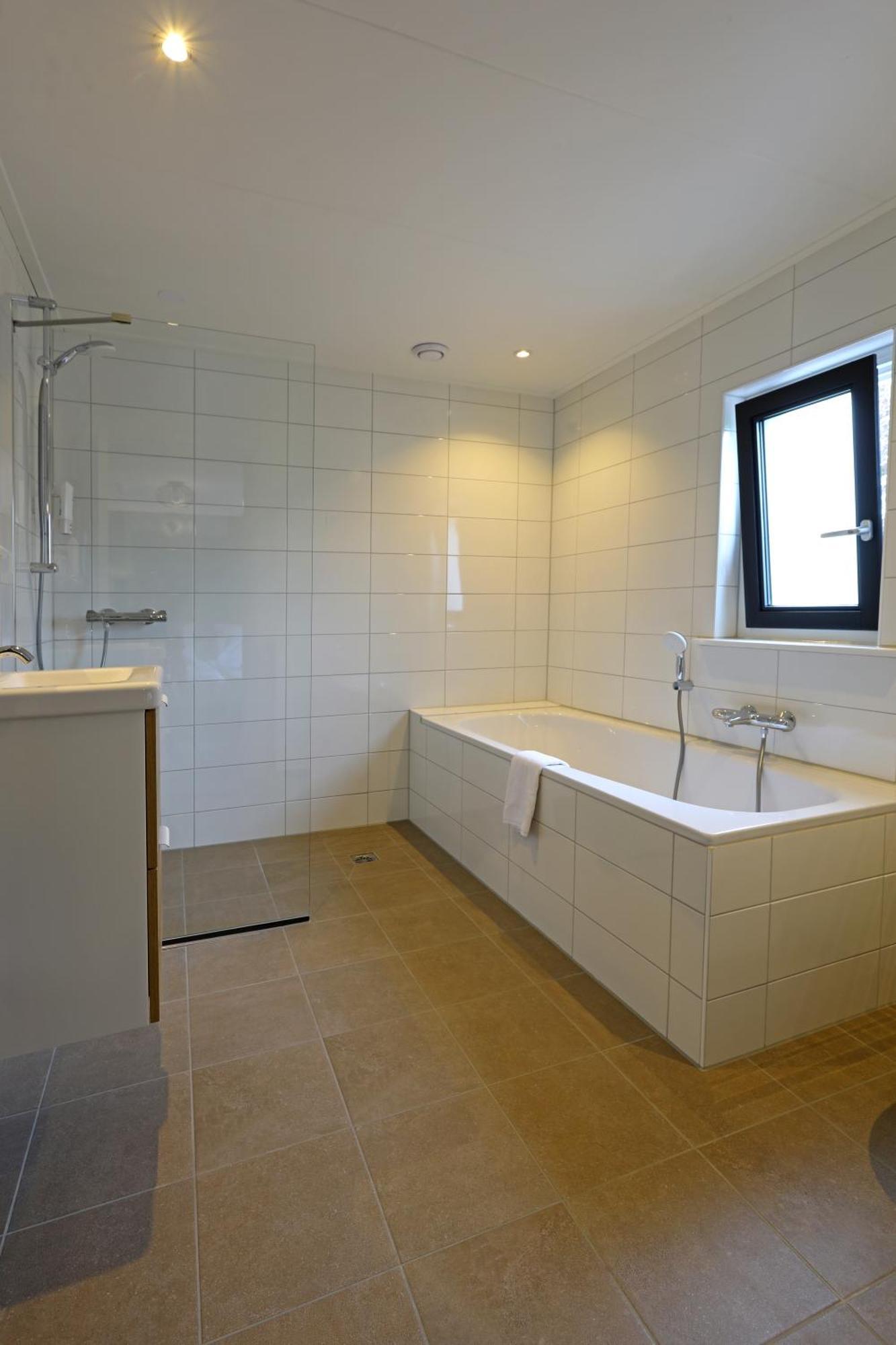 ליכטנוורדה Hotel Bi-J Ons מראה חיצוני תמונה