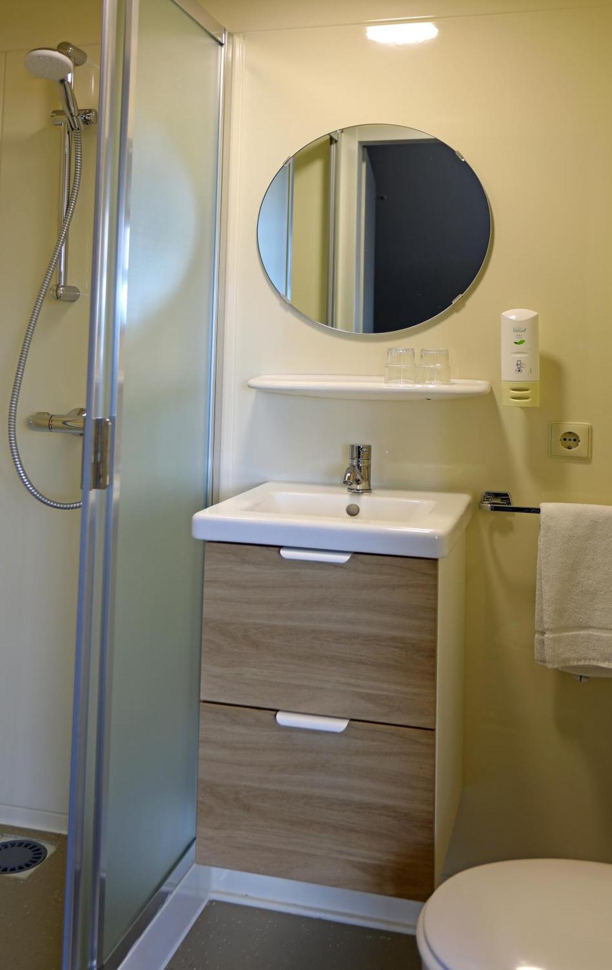 ליכטנוורדה Hotel Bi-J Ons מראה חיצוני תמונה