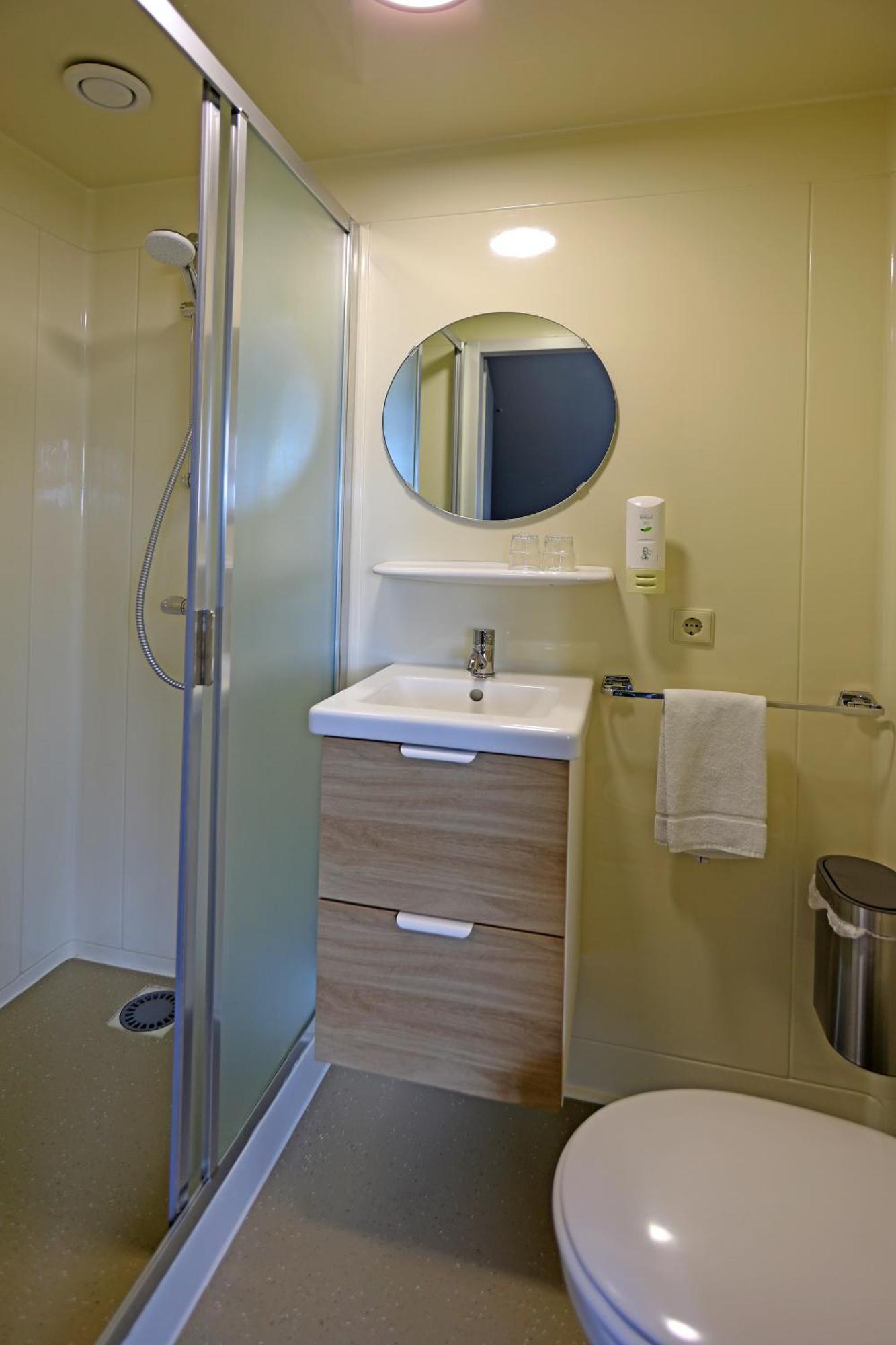 ליכטנוורדה Hotel Bi-J Ons מראה חיצוני תמונה